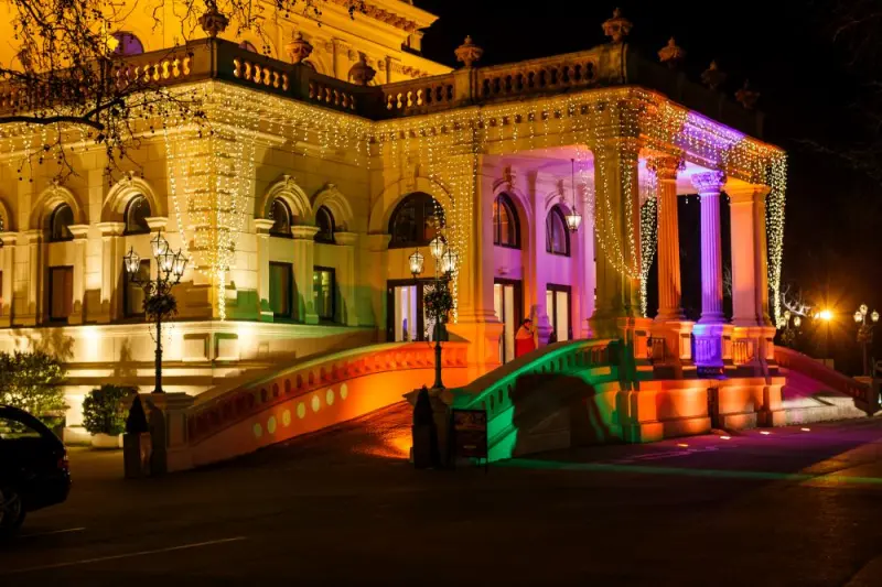 Old Stock Exchange Palace: Mozart and Johann Strauss Concert with Ballet in Vienna, Austria