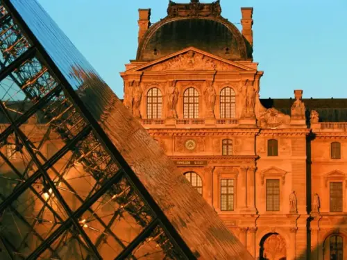 Paris: Priority Access Louvre with Host -Direct to Mona Lisa gallery
