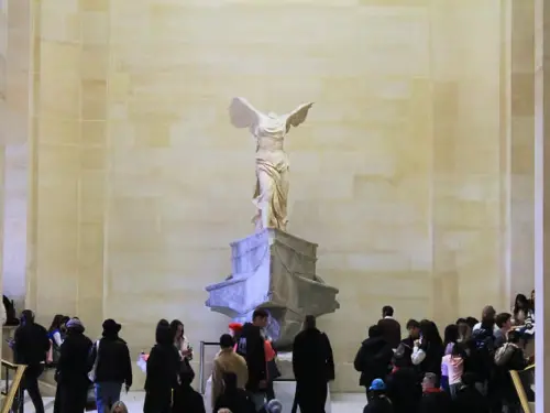 Paris: Priority Access Louvre with Host -Direct to Mona Lisa gallery