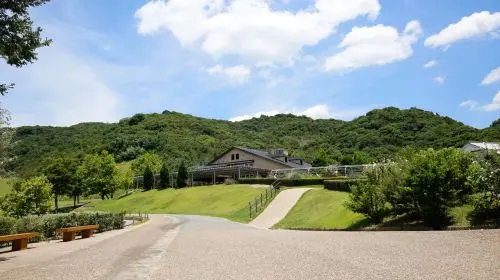 Awaji Farm Park England Hill gallery