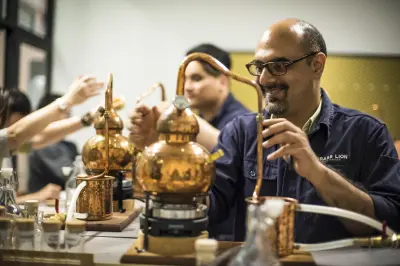 Brass Lion Gin School - Photo 2