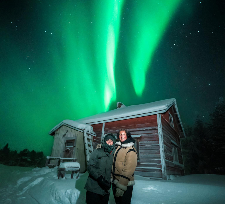 Rovaniemi: Northern Lights Pro Guaranteed - Unlimited Time