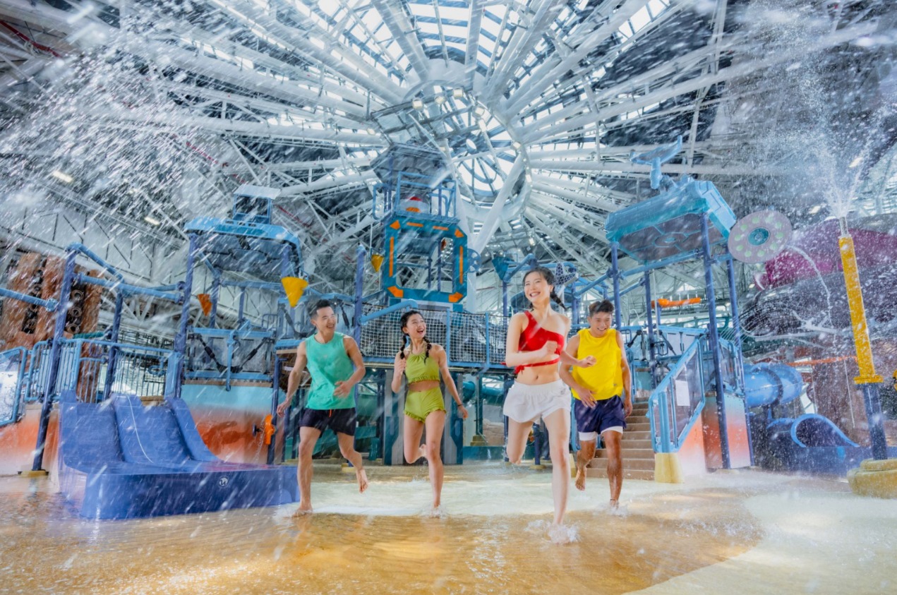 Studio City Water Park - HolidaySG