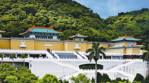 Taipei City Morning Tour with National Palace Museum entry Day Tours