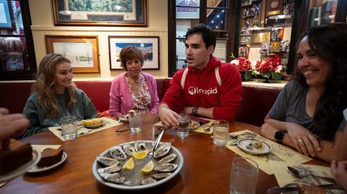 Boston: Guided Seafood Tasting and History Tour Day Tours