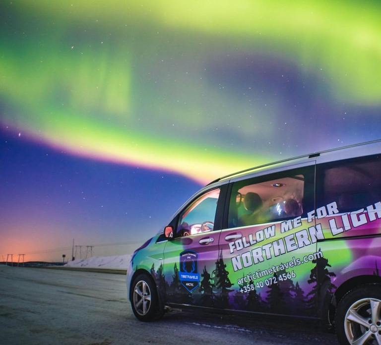 Saariselkä: Aurora Hunting Tour with Northern Lights Experts