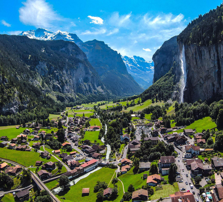 From Zurich: Waterfalls Valley & Aareschlucht Gorge Day Tour