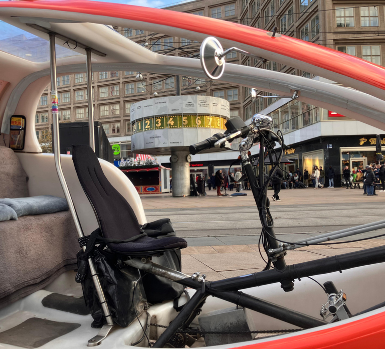 Berlin: Rickshaw tour through Friedrichshain and Kreuzberg SO 36