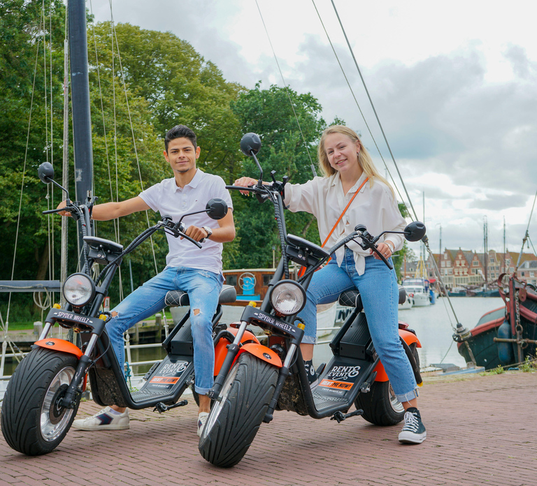 Volendam: E-Scooter Rental