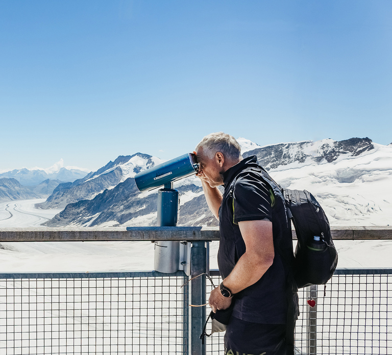 From Zurich: Guided Day Trip to Jungfraujoch with Train Ride