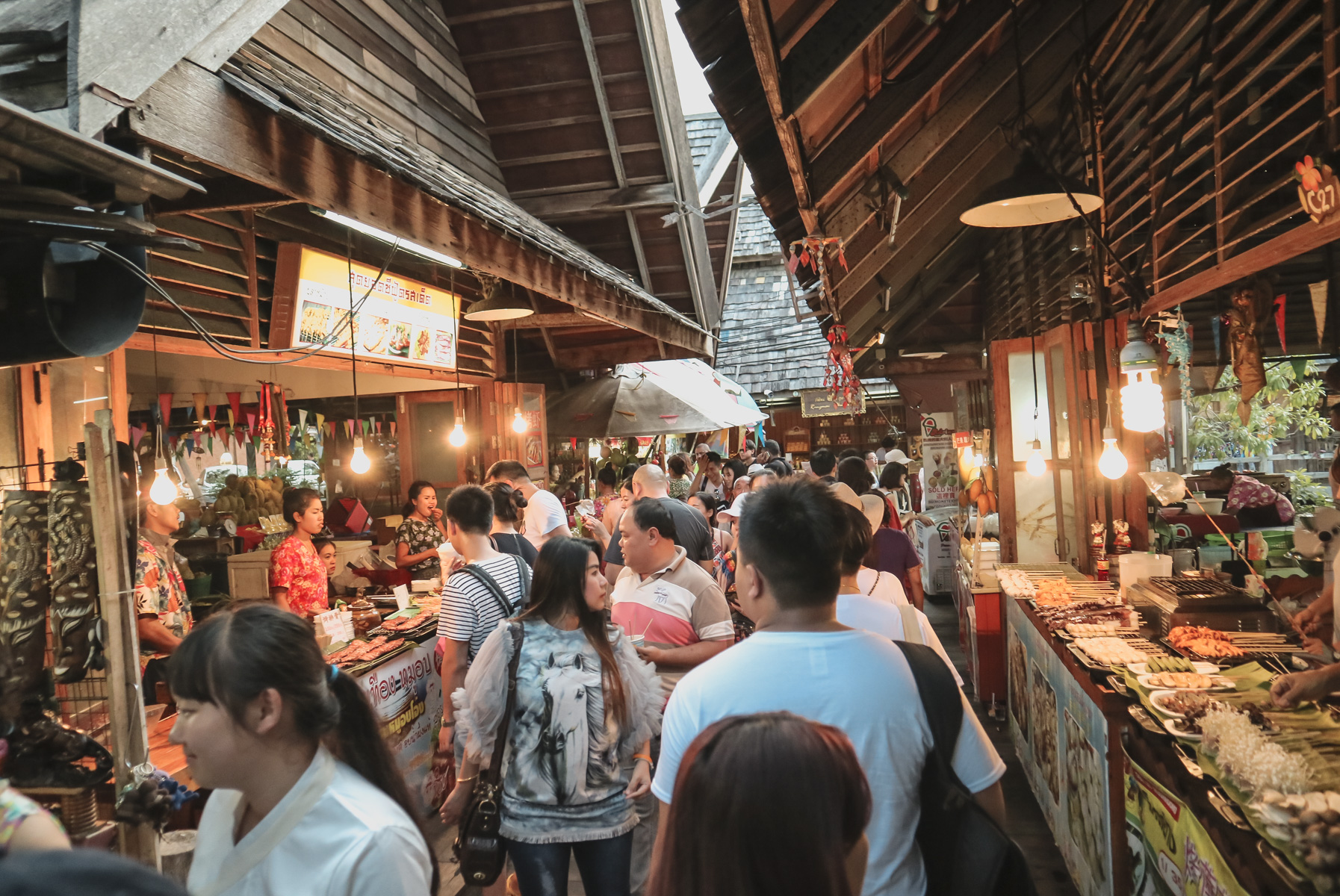 (Free eSIM) Full day Pattaya beach with Halal Set Lunch and rooftop sunset - HolidaySG