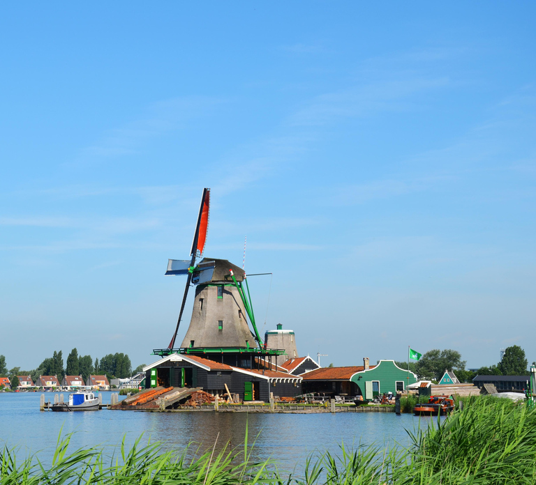From Amsterdam: Volendam and Zaanse Schans Tour with Cheese