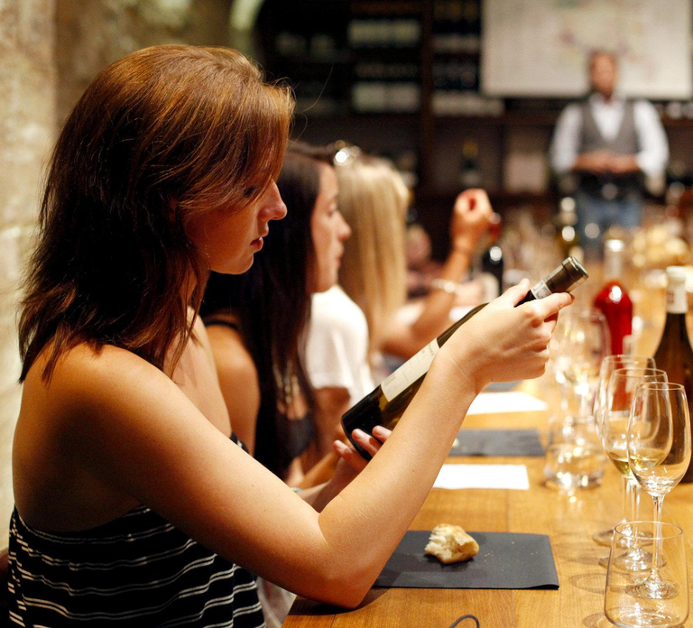 Paris: French Wine Tasting Class with Sommelier