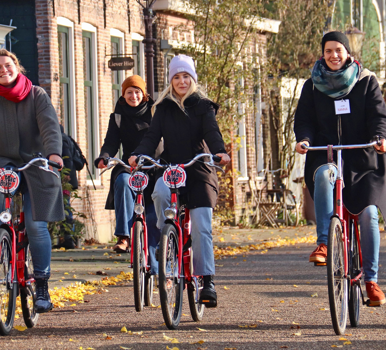 Amsterdam: Bike Tour (Noord) in German or English