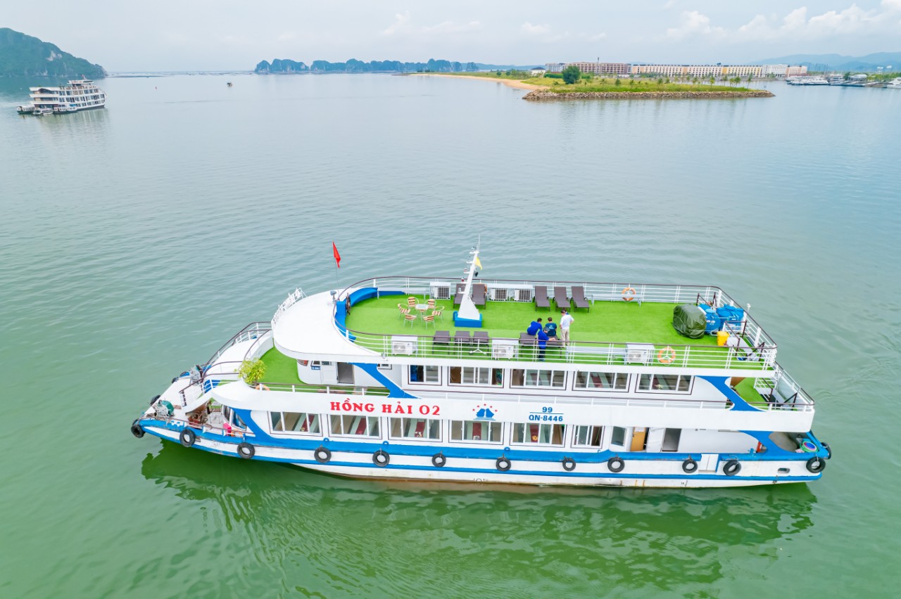 Ha Long Bay One Day Tour From Hanoi