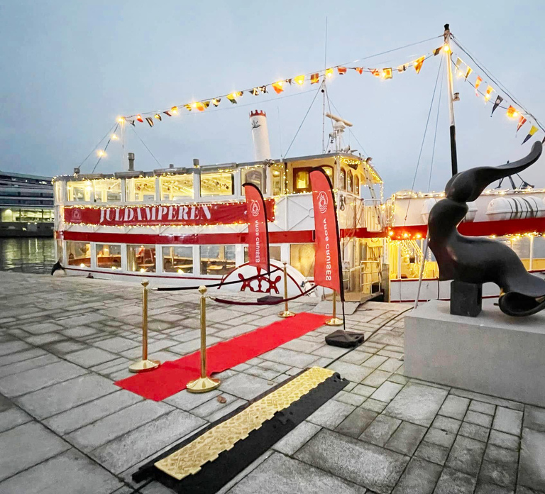 Aarhus: Christmas Harbor Cruise with Local Guide