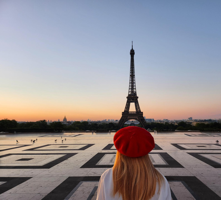 Paris before the crowds, bike tour & Breakfast