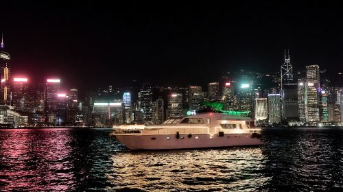 Hong Kong Water Taxi - HolidaySG