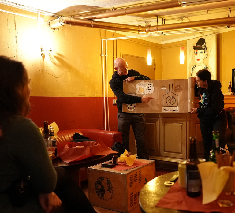 Hamburg: St. Pauli District and Beer Tour