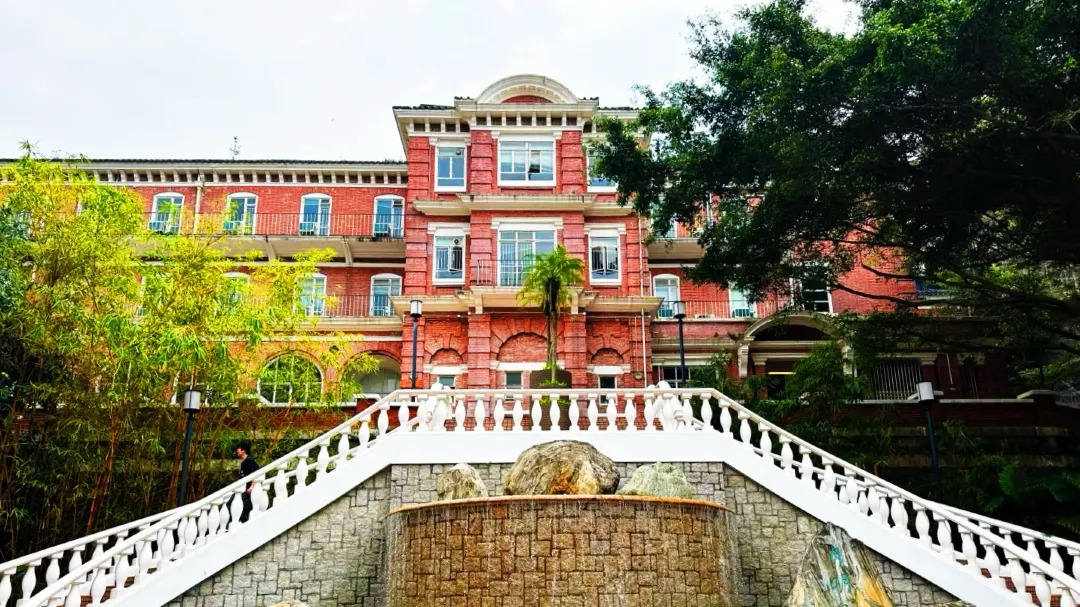 HKU Study Tour with Student Insights | HKU students share their academic and campus life [Private tour, no reservation needed, campus tour, application