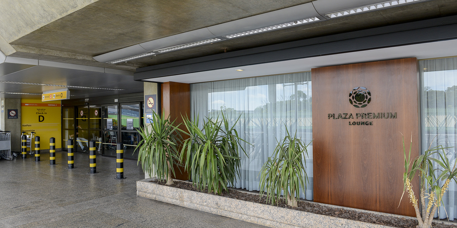 Plaza Premium Lounge Guarulhos International Airport - HolidaySG