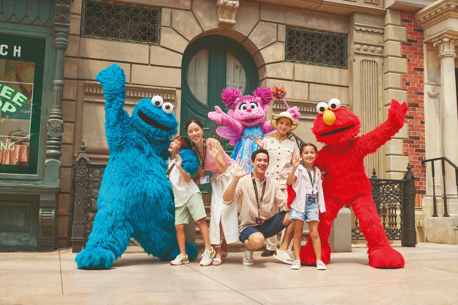 Universal Studios Singapore VIP Experience - HolidaySG