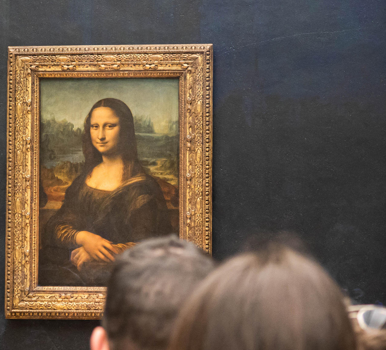Paris: Louvre Museum First Entrance with host to Mona Lisa