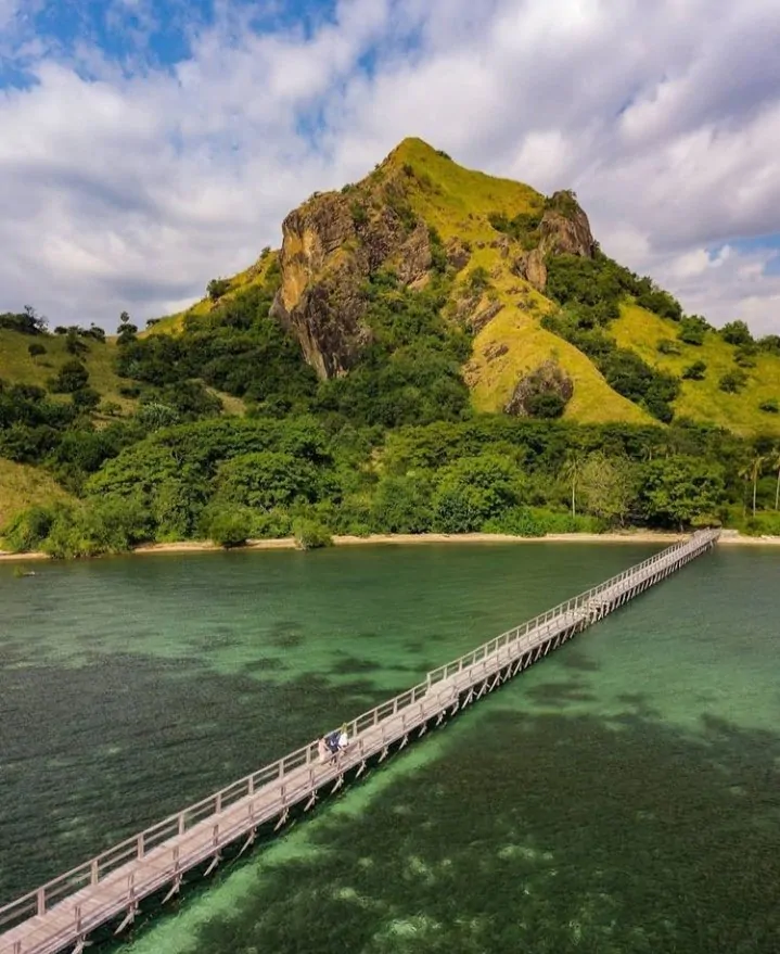 Land Tour Labuan Bajo BY East Cruise