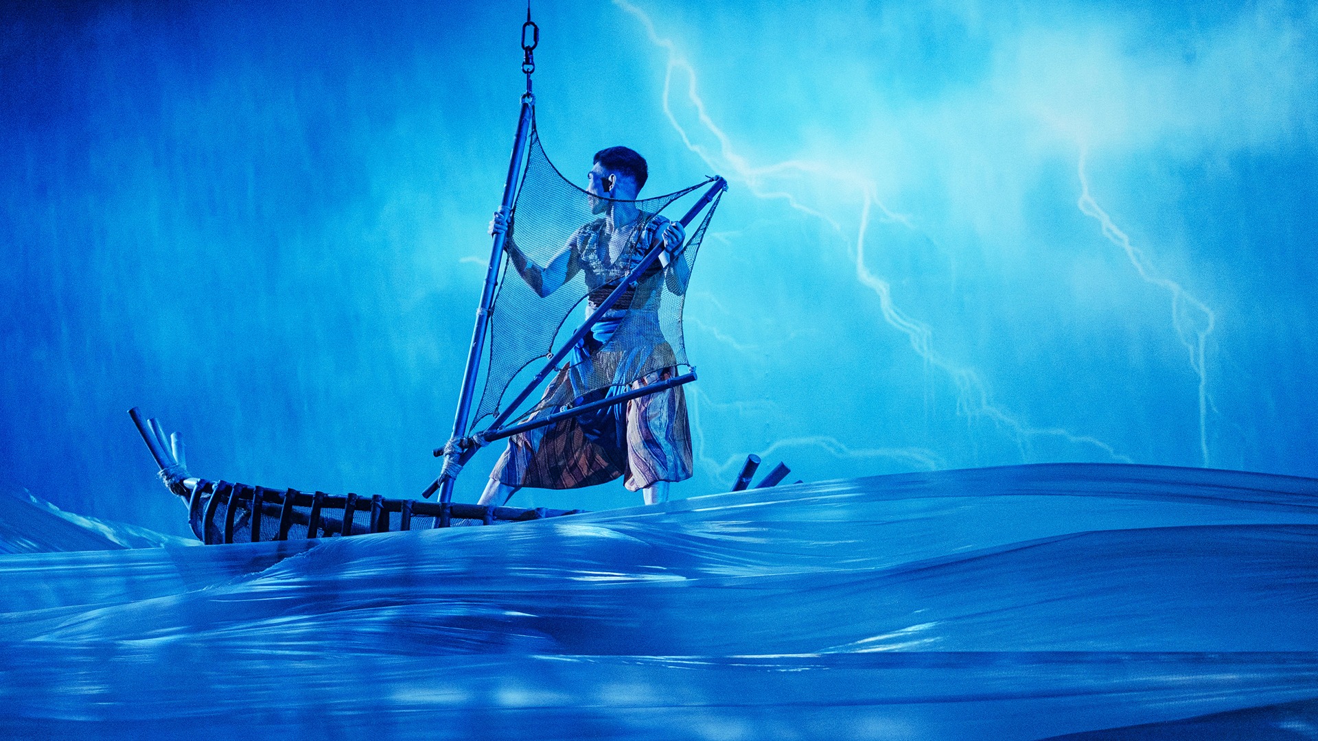Varuna Underwater Show Package at Taman Safari Bali