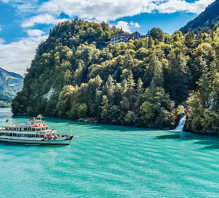Interlaken: Boat Day Pass on Lake Thun and Lake Brienz
