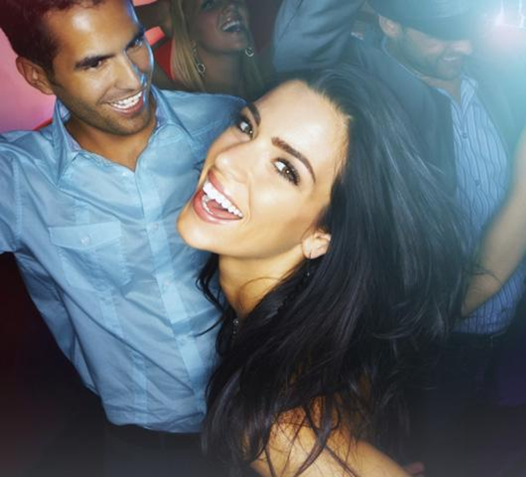 Pub Crawl Cologne Including Admission Fee for Bars and Shots