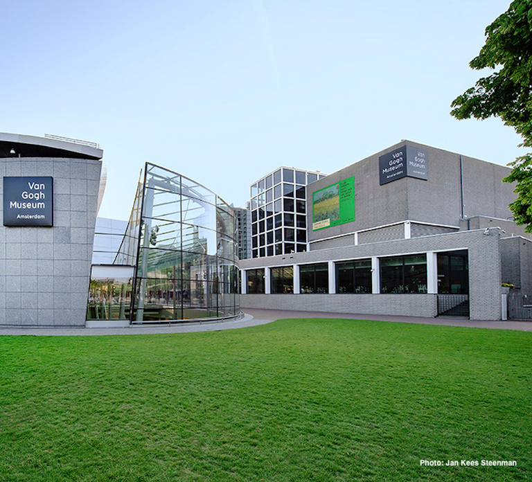Amsterdam: Van Gogh Museum Guided Tour with Entry