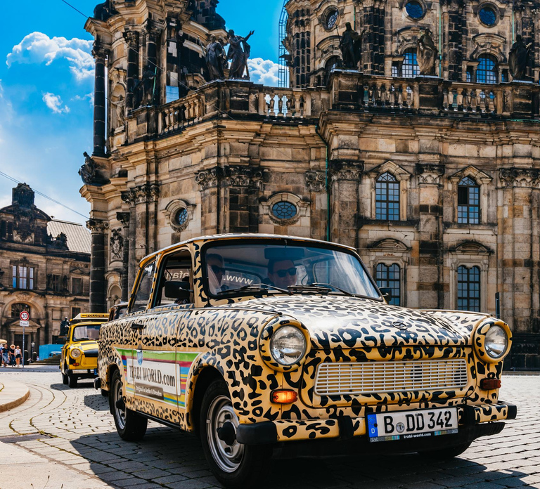 Dresden: Guided Sightseeing Tour in Classic Trabi Car
