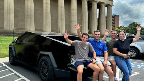 Private Best of Nashville VIP City Tour by Cybertruck Day Tours