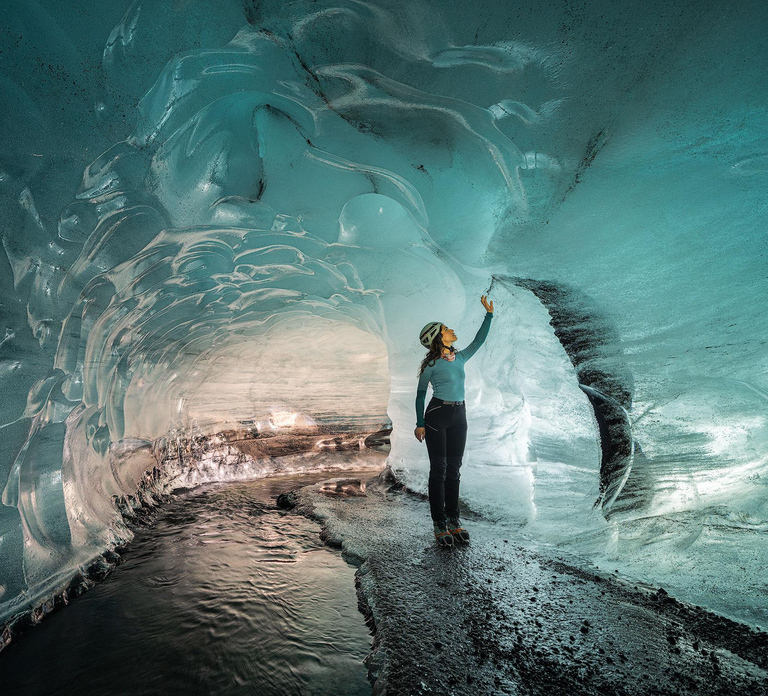 Katla Ice Cave Extended Guided Tour with Super Jeep