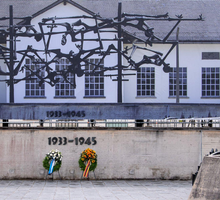 Munich: Dachau Concentration Camp Private Tour by Car