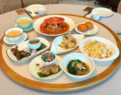 The Singapore Chilli Crab and Seafood Experience by the Bay