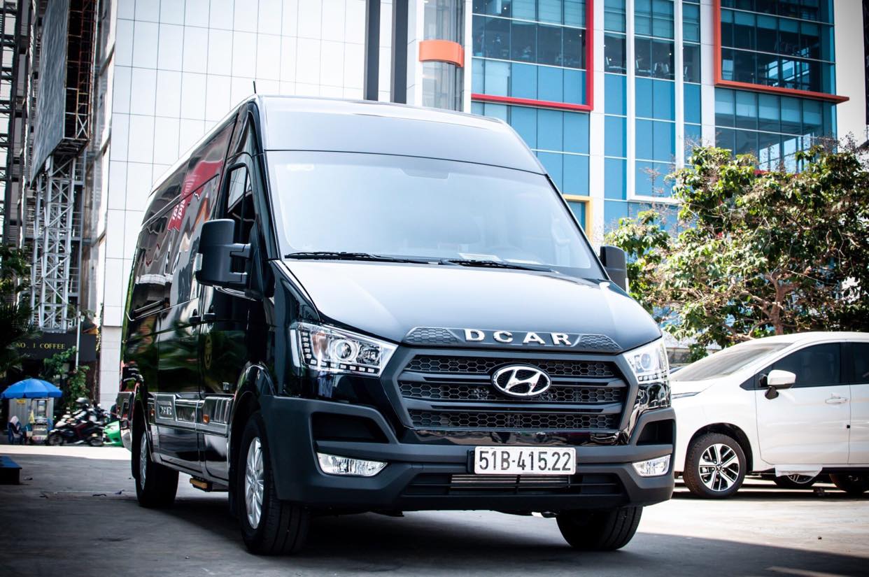 Private Airport Transfer between Tan Son Nhat (SGN) Airport Transfer and Ho Chi Minh City