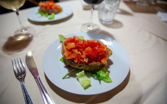 Evening Gastronomic Walk Around Trastevere