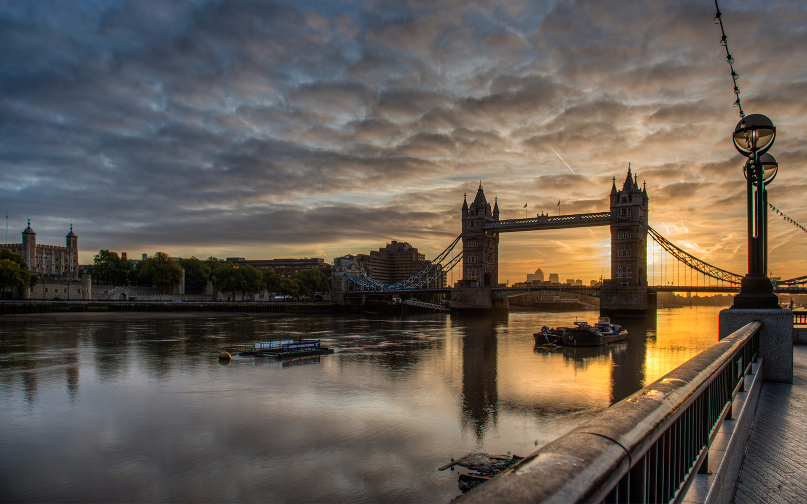 London and Stonehenge Express Combo Tour