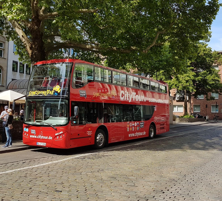 Cologne: 24h Hop-On Hop-Off Sightseeing Bus Ticket