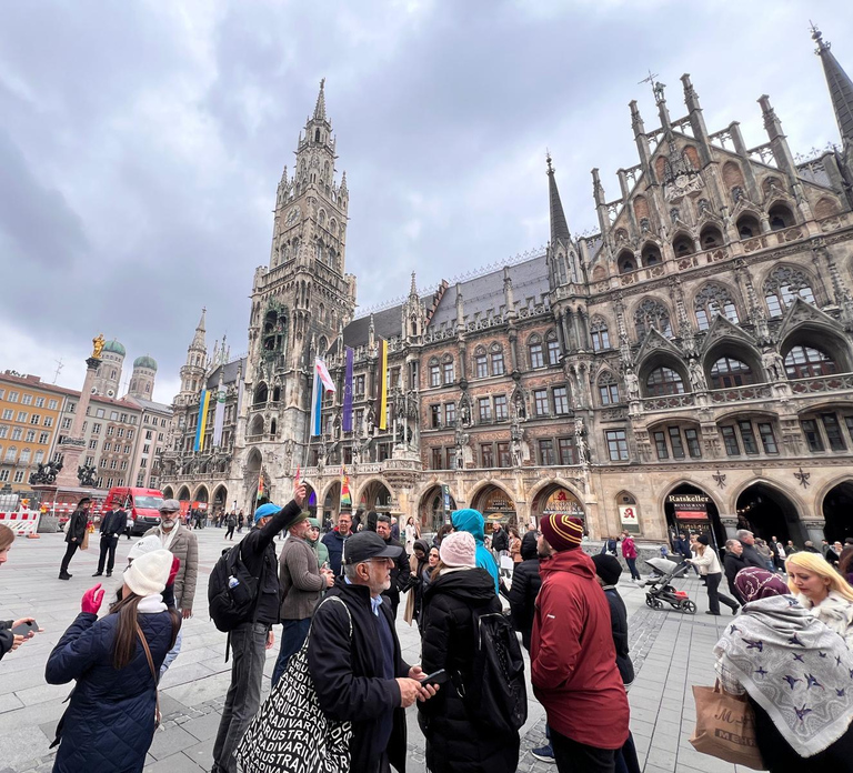 From Munich Airport: Layover City Tour with a Guide