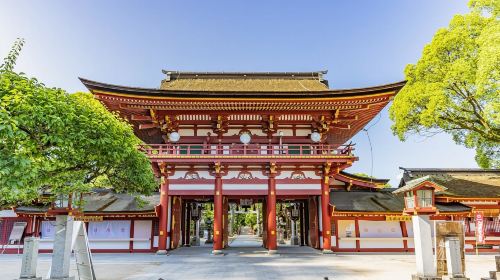 1-day tour to Beppu cable car: Dazaifu Tenmangu Shrine, Yufuin, Lake Kinrin and flower village