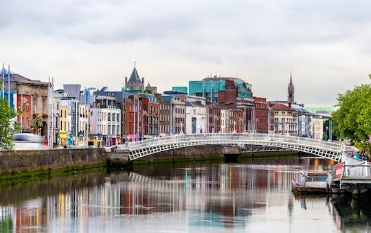 Tour the Old Town of Dublin in the Famous Pubs Exploration Game