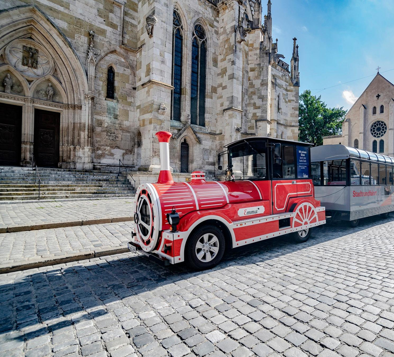 Regensburg: City Tour with the Bimmelbahn Train