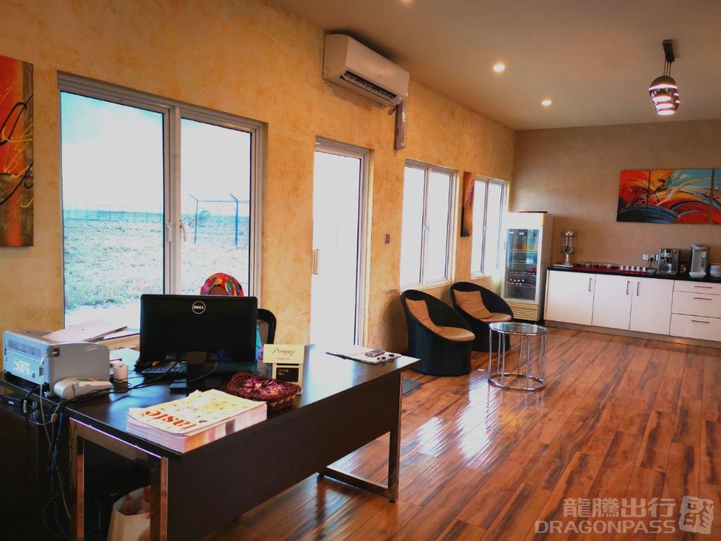 Kashimaa Lounge Dharavandhoo Island Airport - HolidaySG