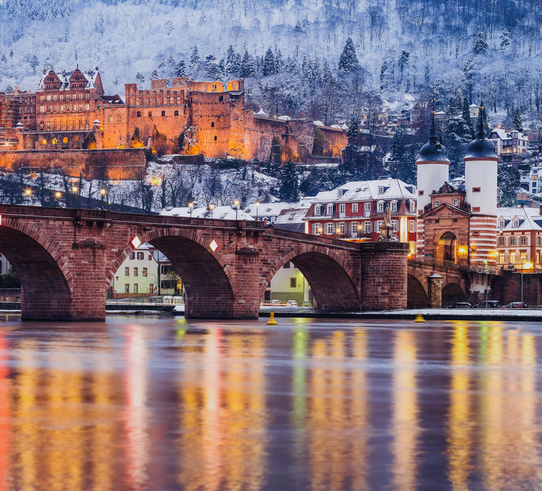 Heidelberg: Sightseeing Boat Tour with Mulled Wine