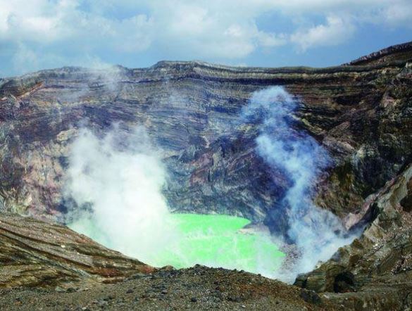 Kyushu Day Tour：Aso Volcano Kusa Senri Kurokawa Onsen