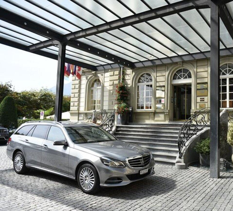 Zurich: 2 Hour VIP City Tour By Private Car