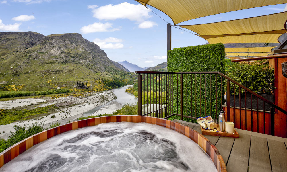 Onsen Hot Pools Queenstown - HolidaySG